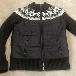 OneA brown puffer jacket with sweater sleeves